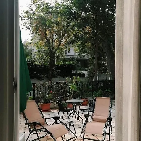 Serguzest ホテル アダラー